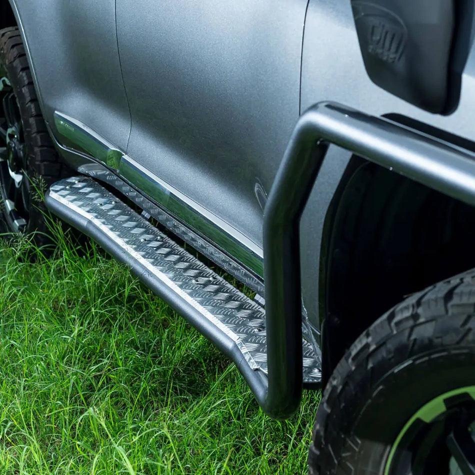 TJM Modular Steel Side Bars – Satin Black 63mm | Toyota LandCruiser 200 Series 09/15–10/21